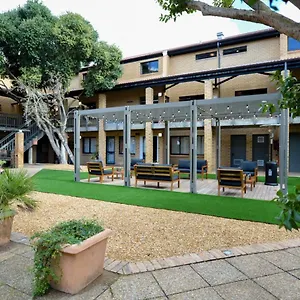 https://all-africa-house.hotels-capetown.com